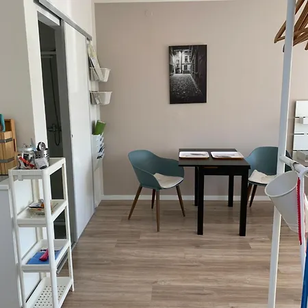 Studiovy V Zahrade Apartment Police nad Metuji